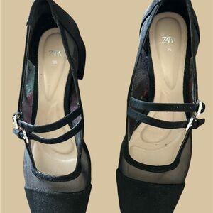 Black Zara shoes, Size 6
